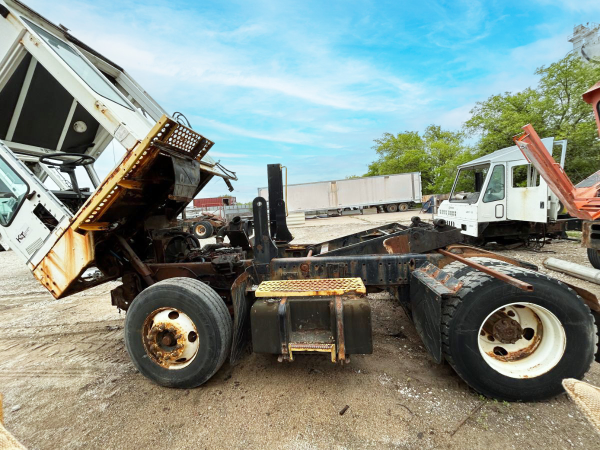 2007-OTTAWA-C30-PARTS-TRUCK-6047_3.jpg