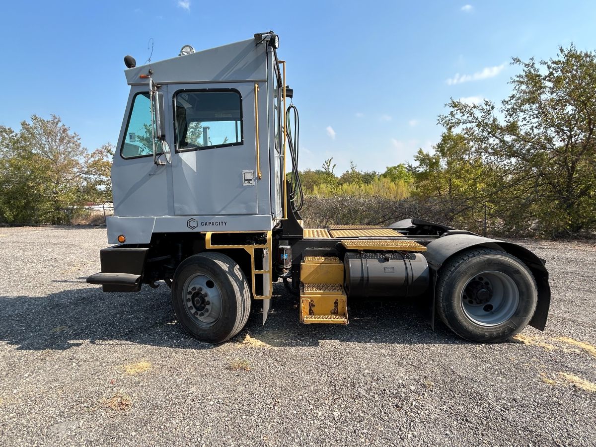 2014-CAPACITY-TJ5000DR-UNIT25711_2.jpg	